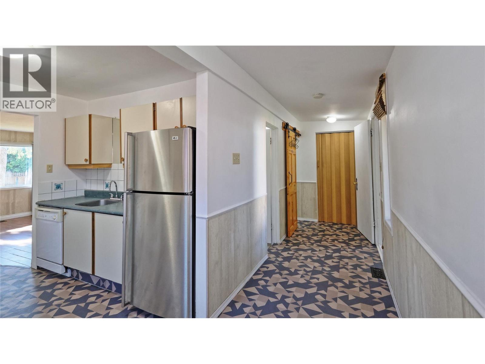 304 5th Avenue S, Cranbrook, British Columbia  V1C 1J4 - Photo 12 - 10394927