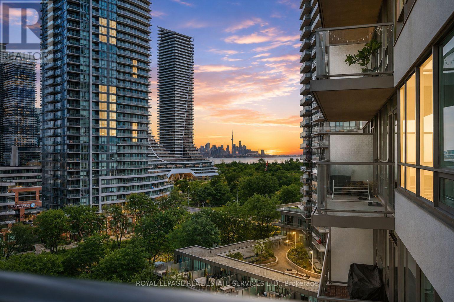 904 - 15 LEGION ROAD, Toronto, Ontario