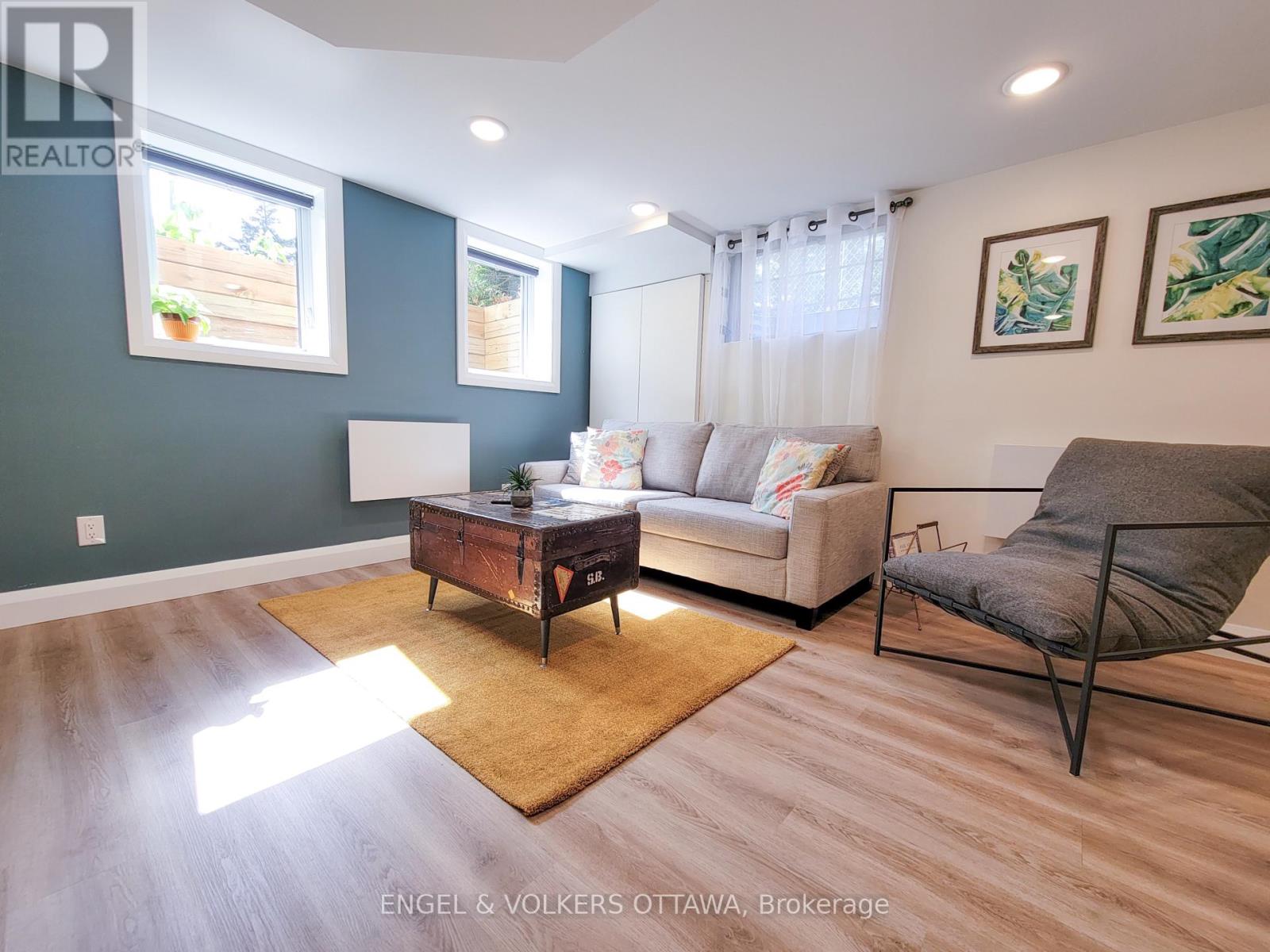 B - 2075 Balharrie Avenue, Ottawa, Ontario  K1G 1G2 - Photo 3 - X13573694