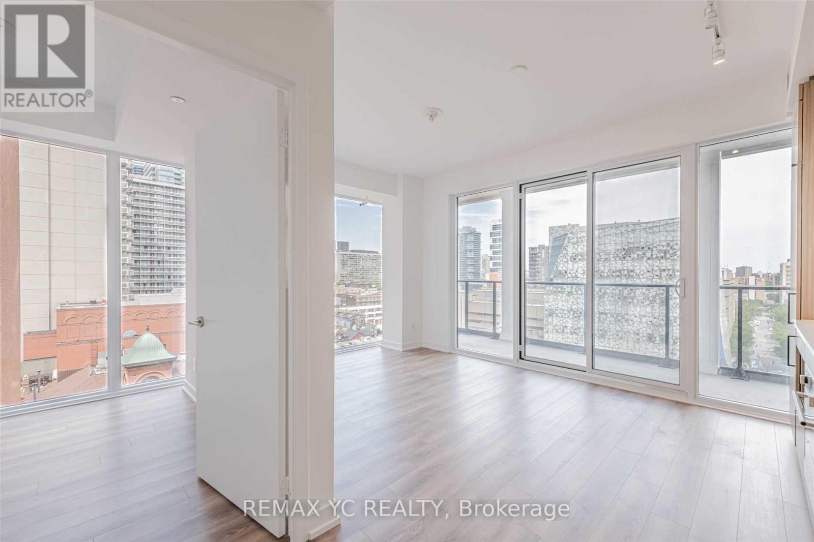 717 - 20 EDWARD STREET, Toronto (Bay Street Corridor)