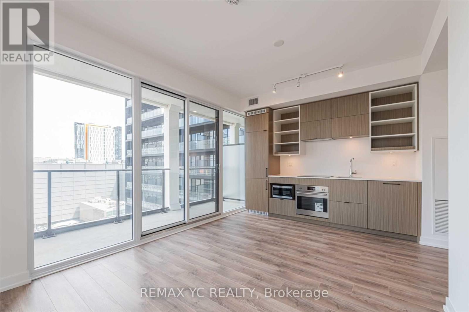 717 - 20 Edward Street, Toronto, Ontario  M5G 0C5 - Photo 2 - C13573582