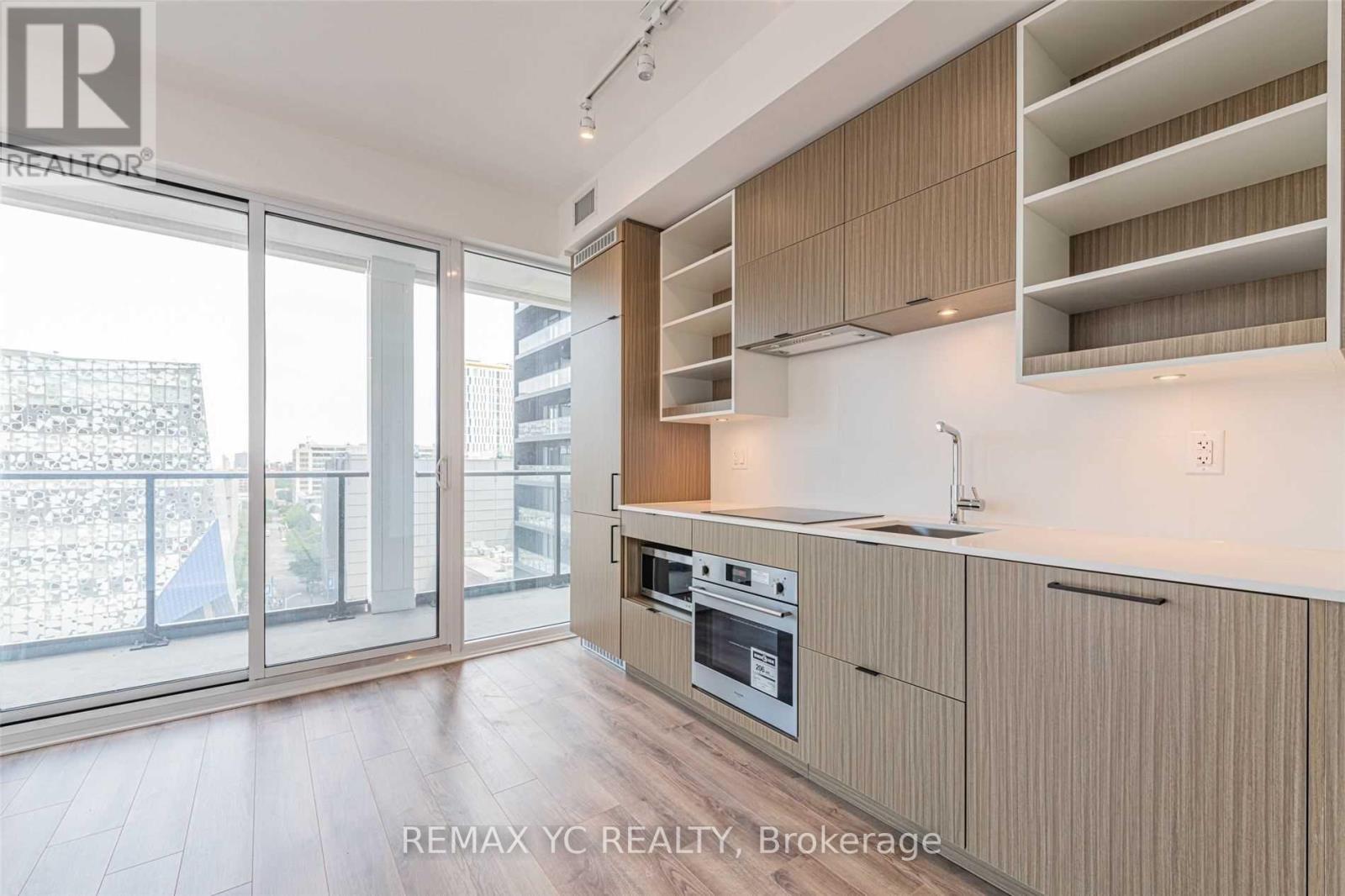 717 - 20 Edward Street, Toronto, Ontario  M5G 0C5 - Photo 3 - C13573582