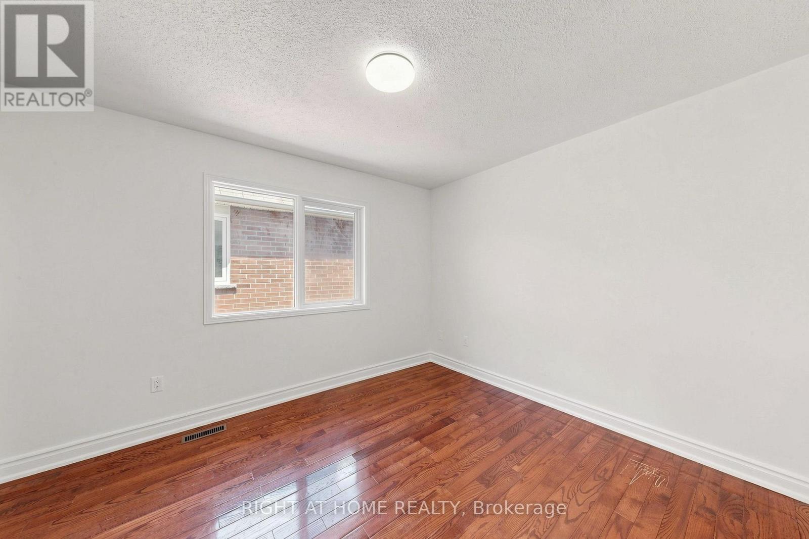 22 Foxtail Ridge, Newmarket, Ontario  L3X 1Z6 - Photo 23 - N13573508