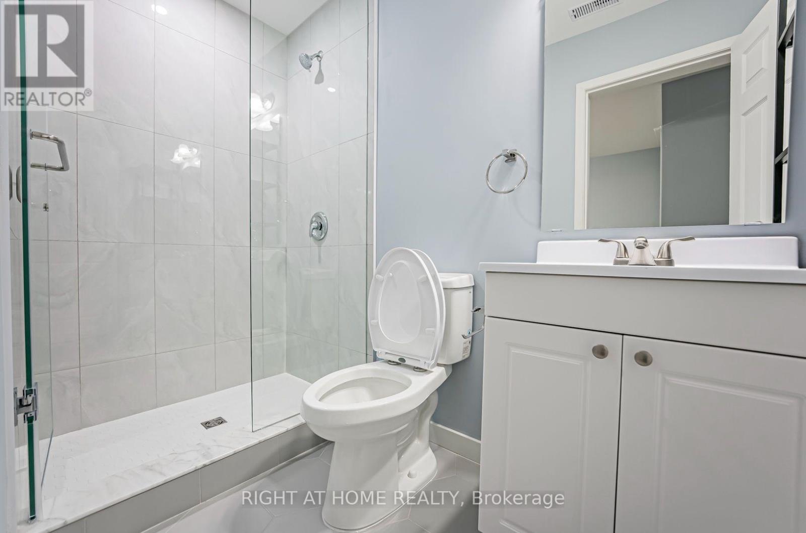 Main - 250 Beechy Drive, Richmond Hill, Ontario  L4C 2X7 - Photo 11 - N13573604