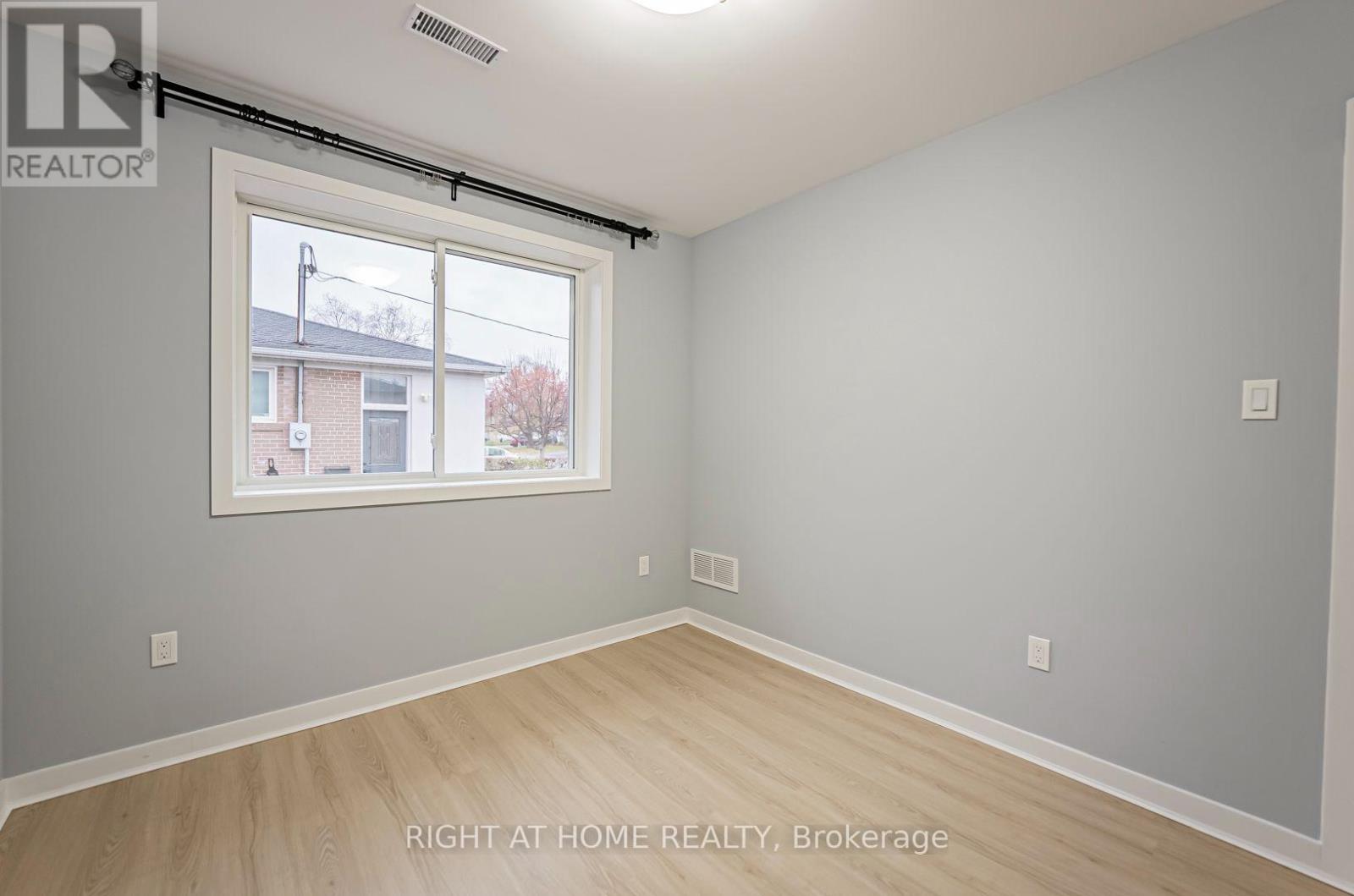Main - 250 Beechy Drive, Richmond Hill, Ontario  L4C 2X7 - Photo 6 - N13573604