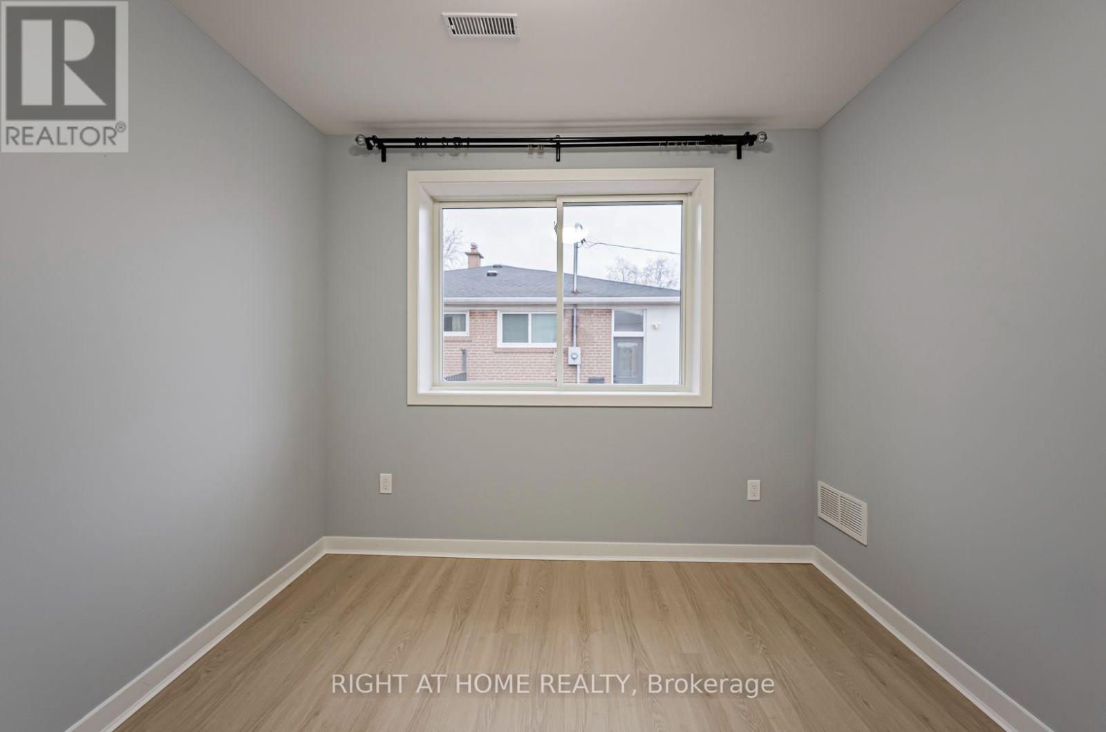 Main - 250 Beechy Drive, Richmond Hill, Ontario  L4C 2X7 - Photo 7 - N13573604