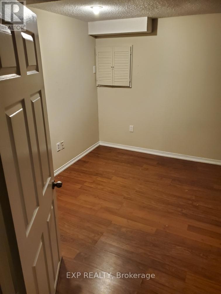 Bsmt Room-L - 31 Matterdale Avenue, Brampton, Ontario  L6Y 4J6 - Photo 5 - W13573500