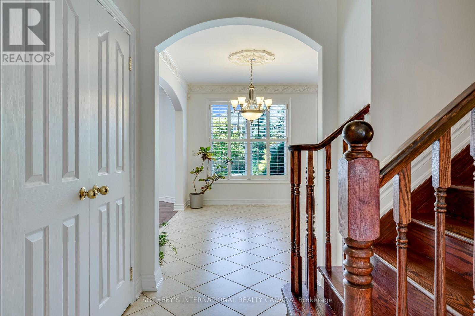549 Renshaw Court, Mississauga, Ontario  L5H 4L6 - Photo 10 - W13573538