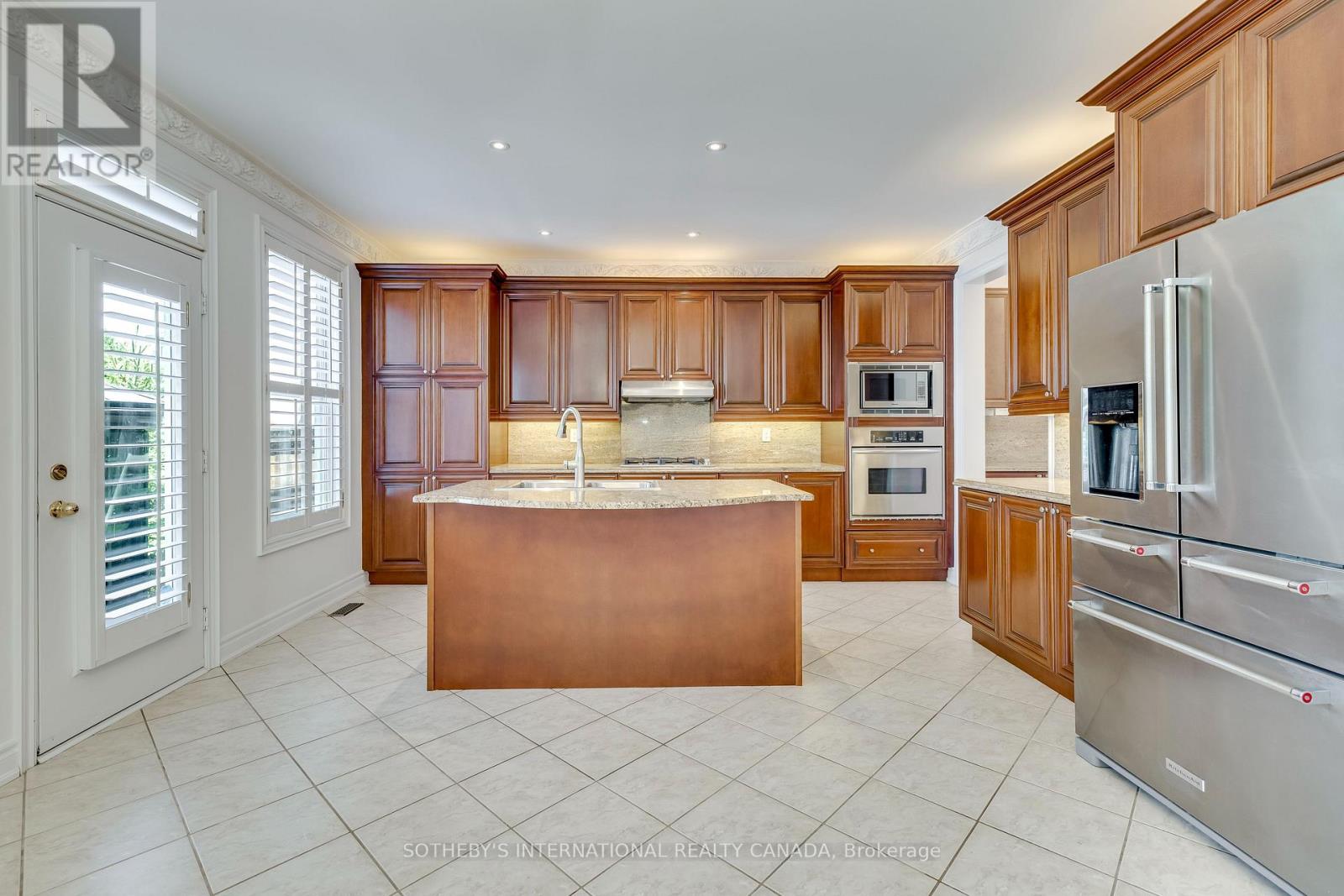 549 Renshaw Court, Mississauga, Ontario  L5H 4L6 - Photo 13 - W13573538