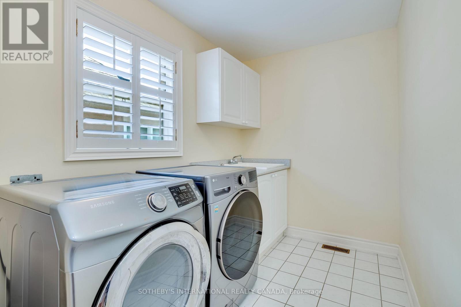 549 Renshaw Court, Mississauga, Ontario  L5H 4L6 - Photo 34 - W13573538