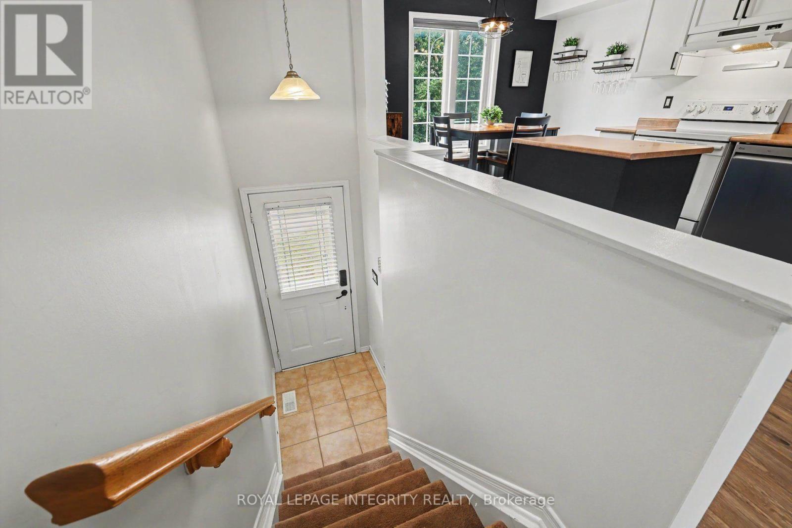 474 Seyton Drive, Ottawa, Ontario  K2H 1G2 - Photo 4 - X13573800
