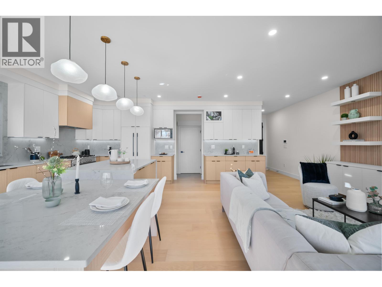 2 3576 E Pender Street, Vancouver, British Columbia  V5K 2E3 - Photo 5 - R3147156