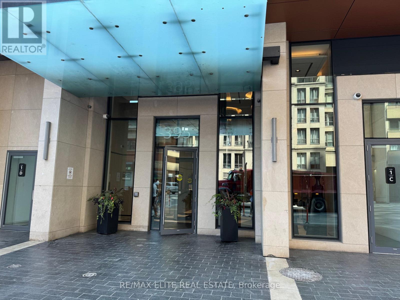 1811 - 395 Bloor Street E, Toronto, Ontario  M4W 0B4 - Photo 2 - C13573860
