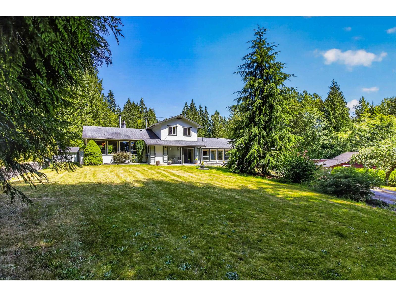 9676 WOLFE STREET, mission, British Columbia