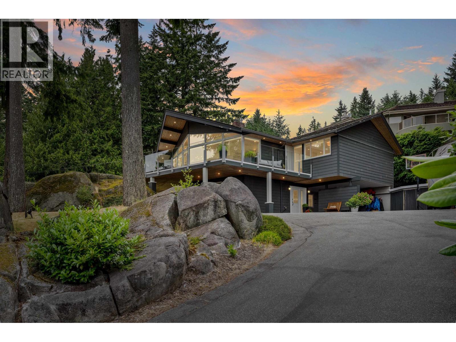 4375 Woodcrest Road, West Vancouver, British Columbia  V7S 2V9 - Photo 1 - R3147145