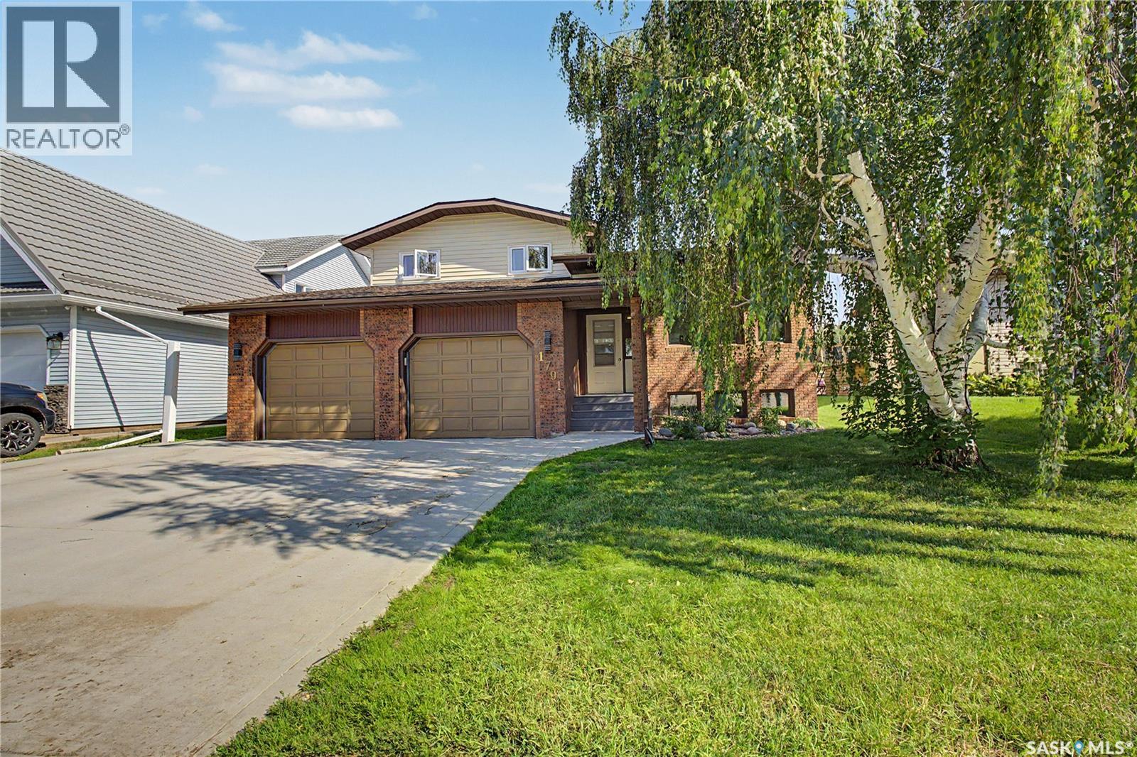 1791 Barton Drive, Prince Albert, Saskatchewan S6V 7W1 - Photo 1 - SK042634