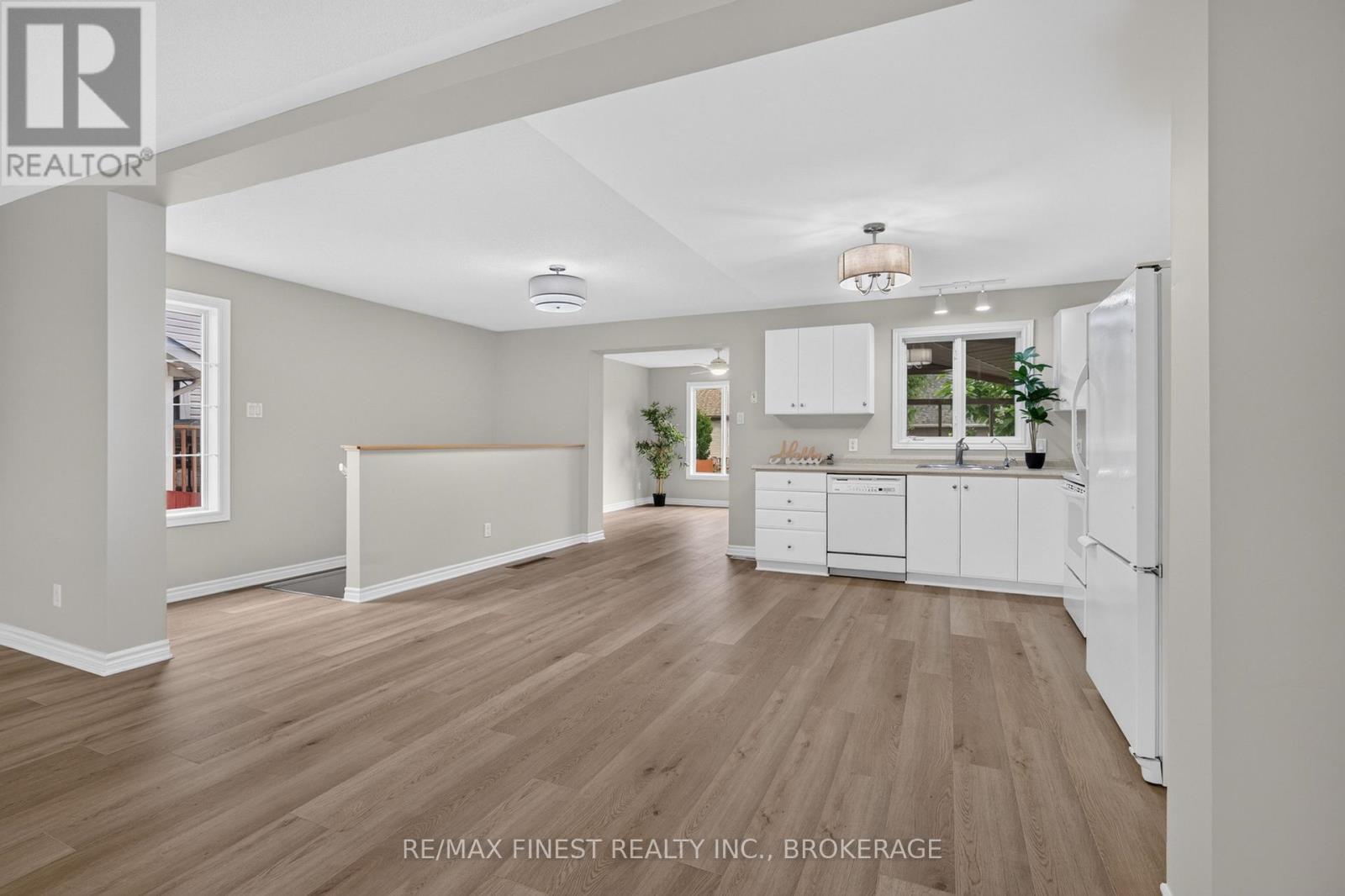 145 Elmwood Drive, Gananoque, Ontario K7G 1P2 - Photo 4 - X13574082