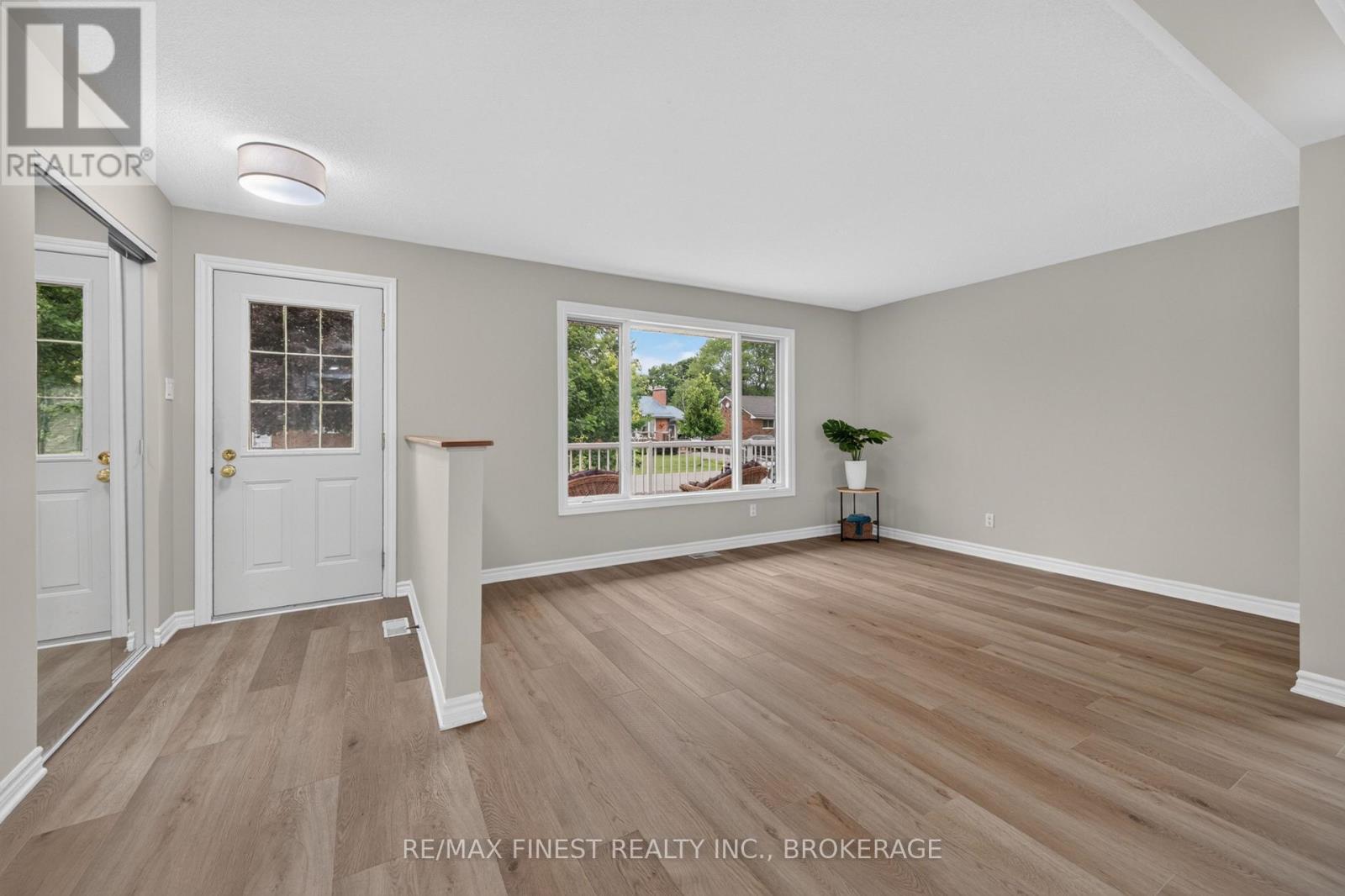 145 Elmwood Drive, Gananoque, Ontario K7G 1P2 - Photo 5 - X13574082