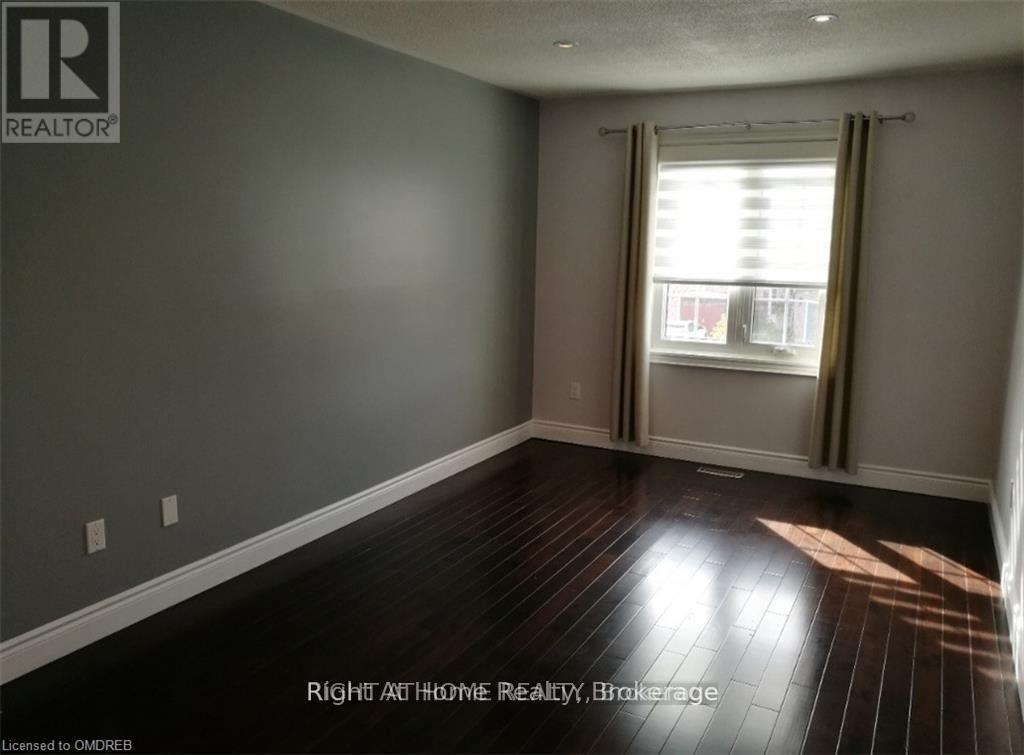 2239 Dale Ridge Drive, Oakville, Ontario  L6M 3L4 - Photo 12 - W13573962