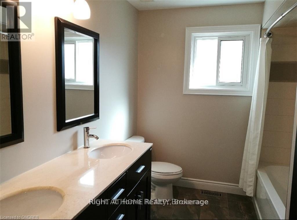 2239 Dale Ridge Drive, Oakville, Ontario  L6M 3L4 - Photo 14 - W13573962