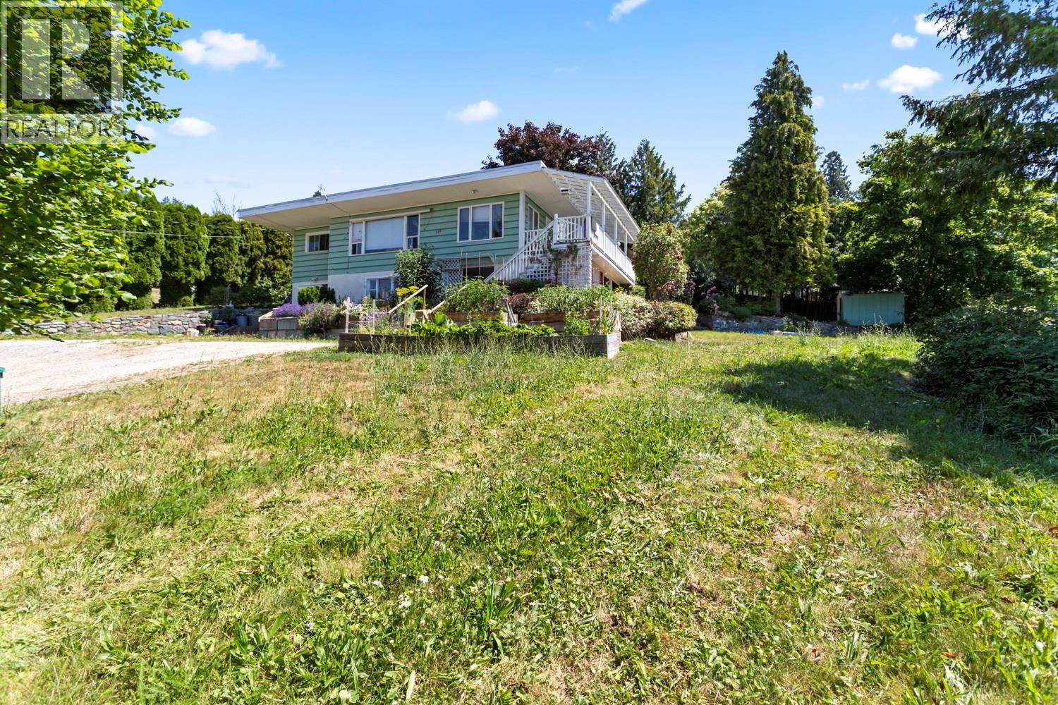 230 22 Avenue N, Creston, British Columbia  V0B 1G5 - Photo 5 - 10393403