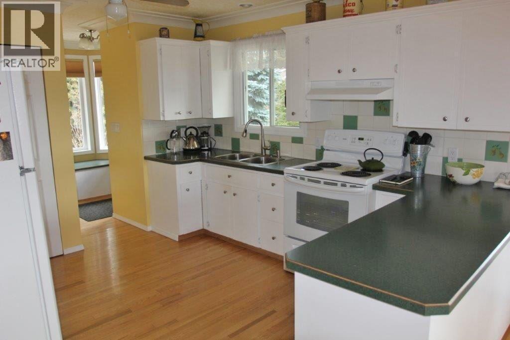 230 22 Avenue N, Creston, British Columbia  V0B 1G5 - Photo 6 - 10393403