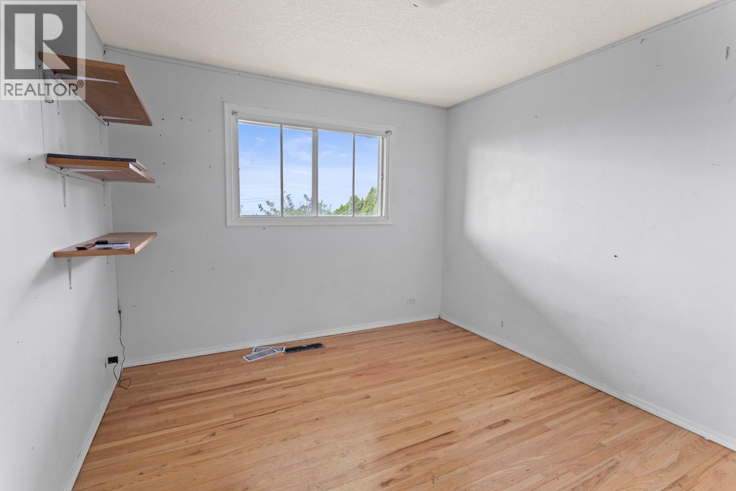 230 22 Avenue N, Creston, British Columbia  V0B 1G5 - Photo 9 - 10393403