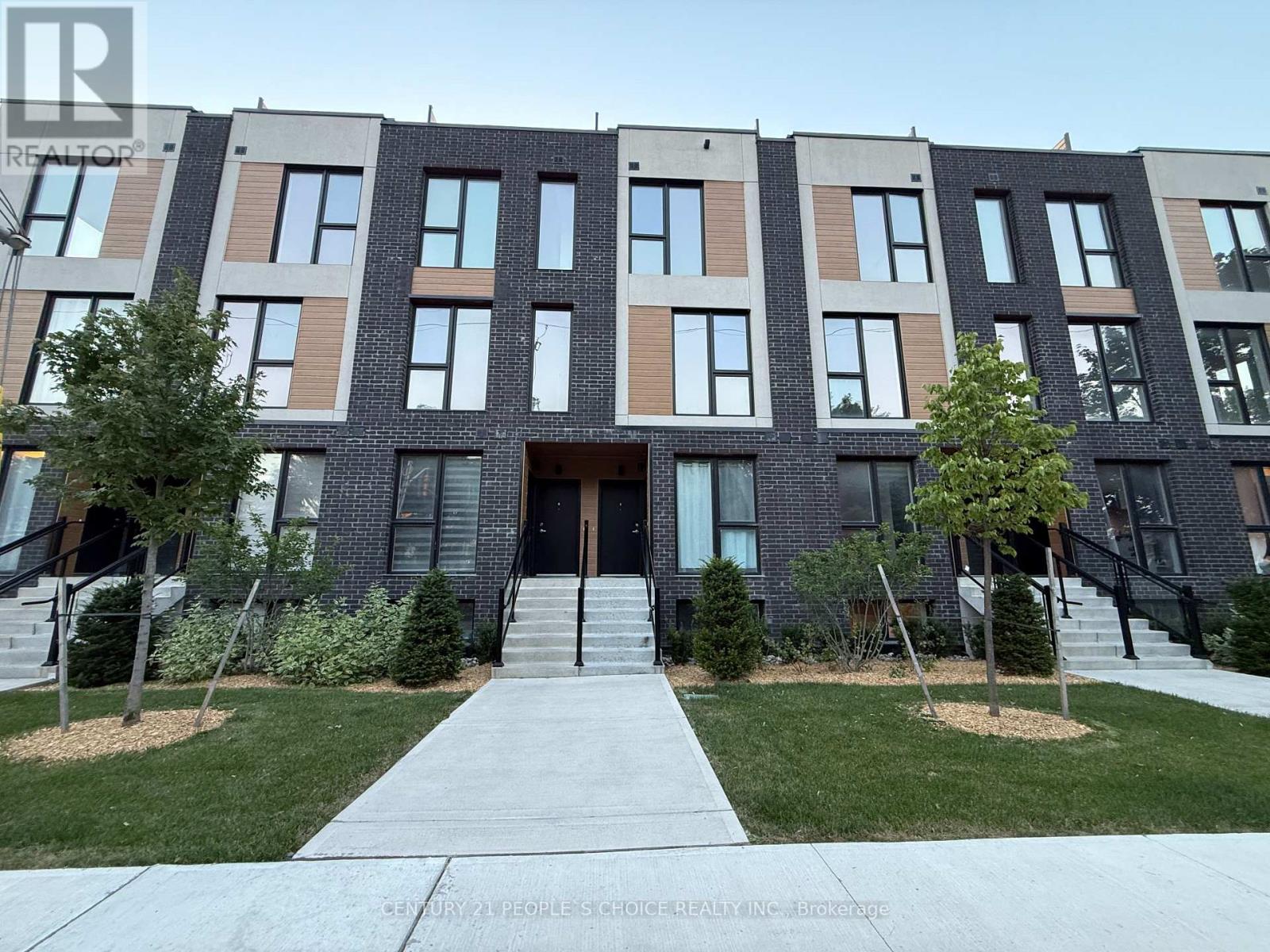 8 BLK F - 180 CLONMORE DRIVE S, Toronto, Ontario