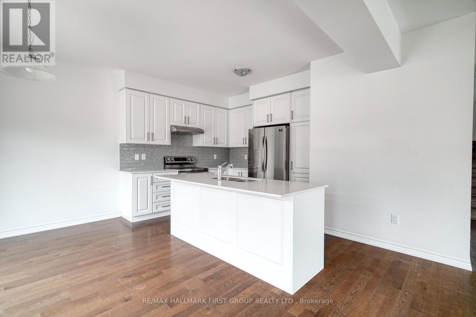86 Maskell Crescent, Whitby, Ontario  L1P 0J7 - Photo 5 - E13573958