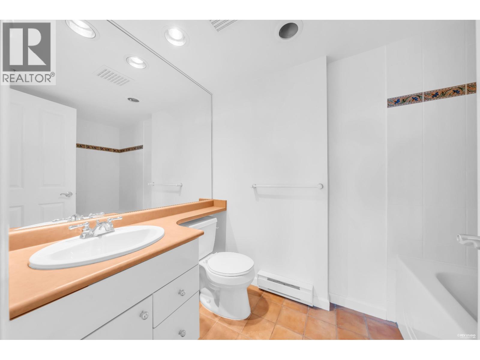 807 6611 Southoaks Crescent, Burnaby, British Columbia  V5E 4L5 - Photo 10 - R3145906