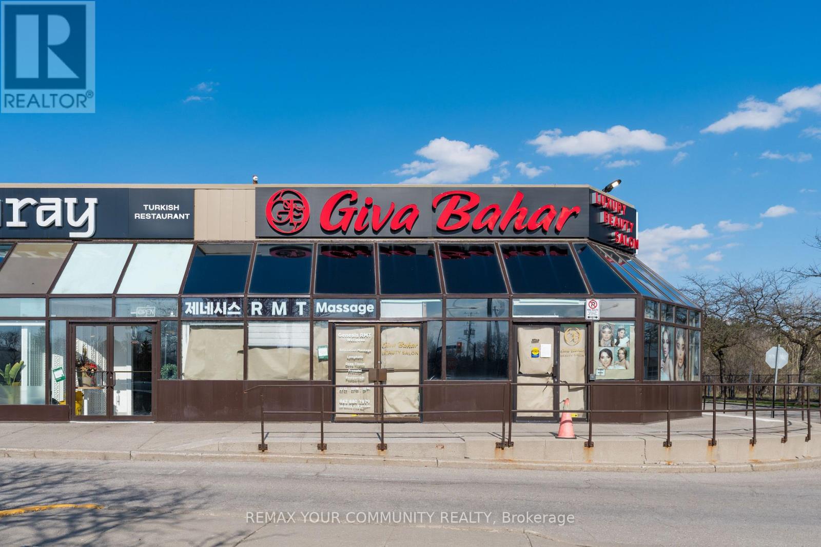 218 - 9737 YONGE STREET, Richmond Hill (Harding)