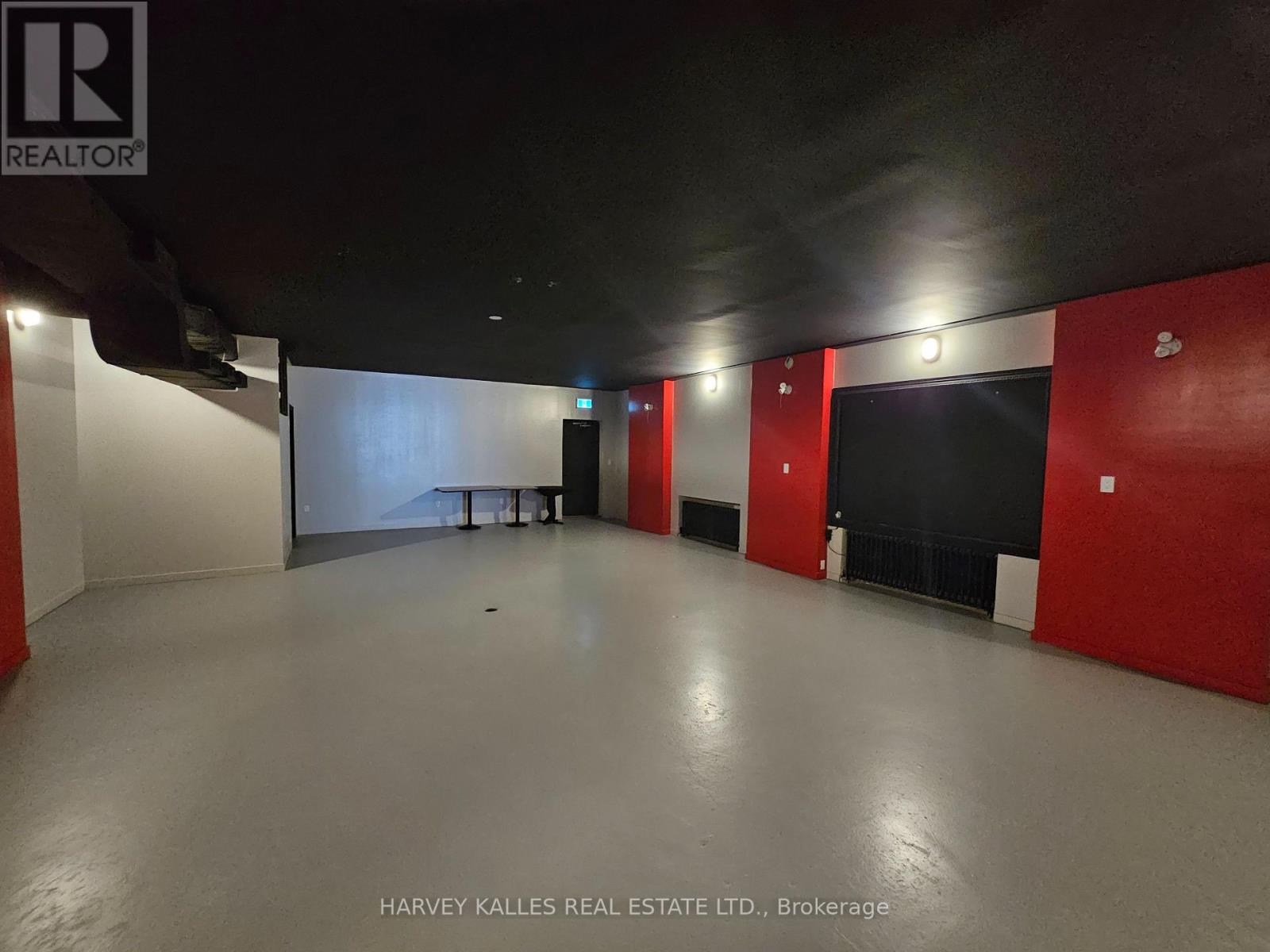Ground - 2058 Dufferin Street, Toronto, Ontario  M6E 3R6 - Photo 4 - W12652832