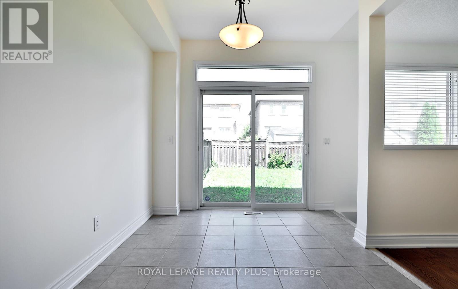 3877 Stardust Drive, Mississauga, Ontario L5M 7Z9 - Photo 14 - W13487678