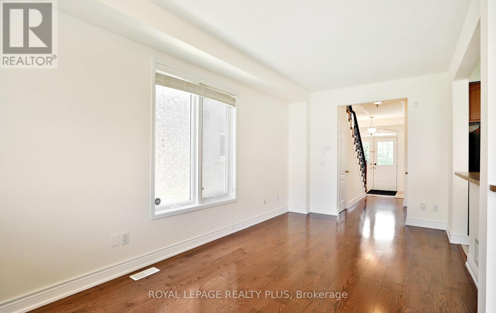 3877 Stardust Drive, Mississauga, Ontario L5M 7Z9 - Photo 6 - W13487678