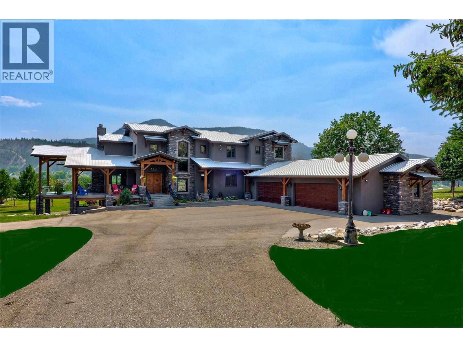 1918 SHUSWAP Road E