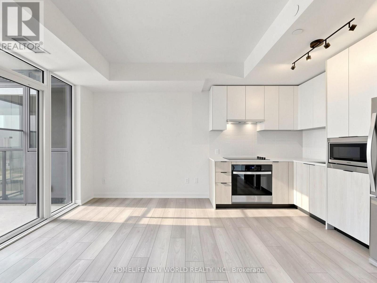 819 - 1007 THE QUEENSWAY, Toronto (Islington-City Centre West)