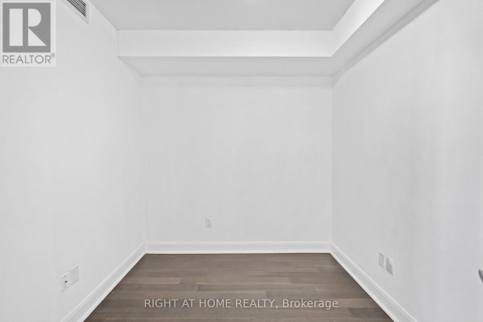 606 - 2470 Prince Michael Drive, Oakville, Ontario  L6H 0G9 - Photo 13 - W13573948