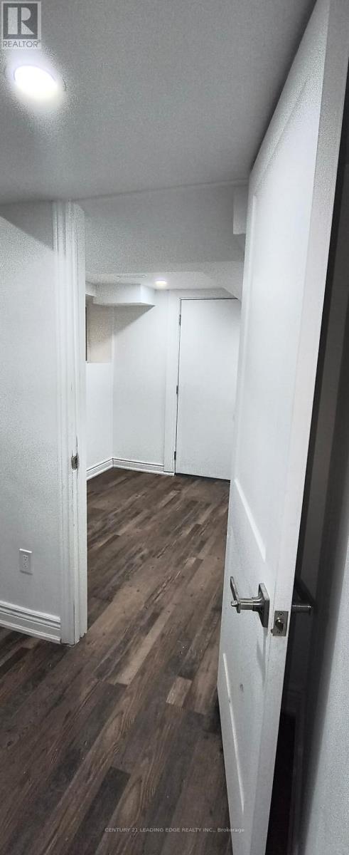 203 Hayrake Street, Brampton, Ontario  L6Z 0K4 - Photo 2 - W13573950