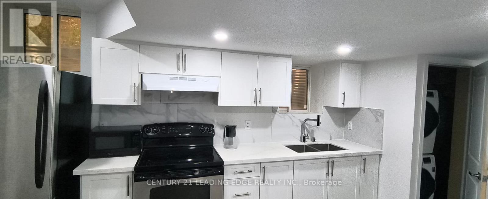 203 Hayrake Street, Brampton, Ontario  L6Z 0K4 - Photo 6 - W13573950