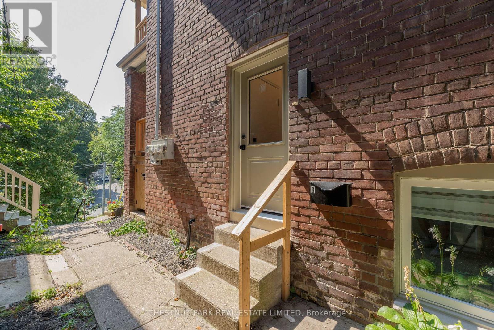 B - 49 Springmount Avenue, Toronto, Ontario  M6H 2Y5 - Photo 13 - W13574034