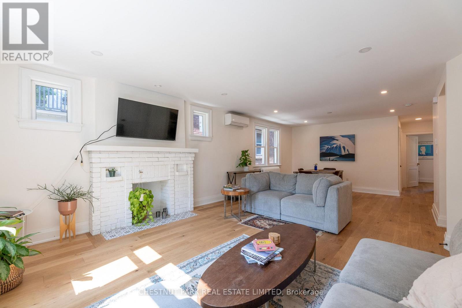 B - 49 Springmount Avenue, Toronto, Ontario  M6H 2Y5 - Photo 4 - W13574034