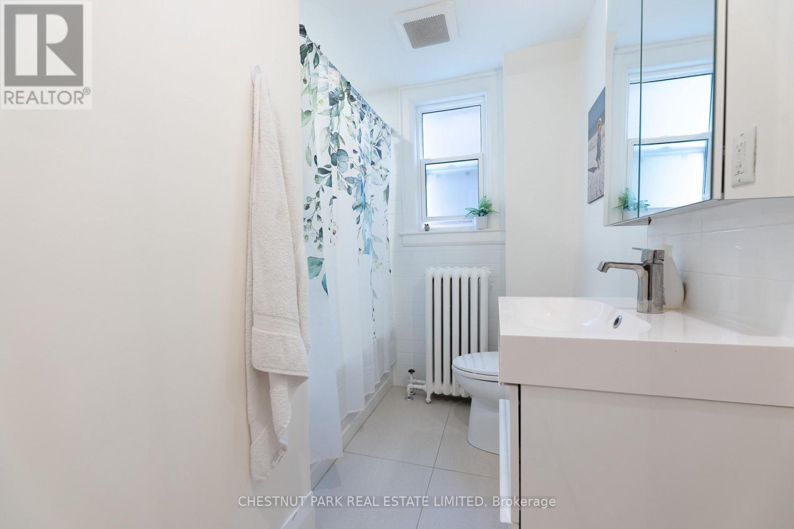 B - 49 Springmount Avenue, Toronto, Ontario  M6H 2Y5 - Photo 8 - W13574034