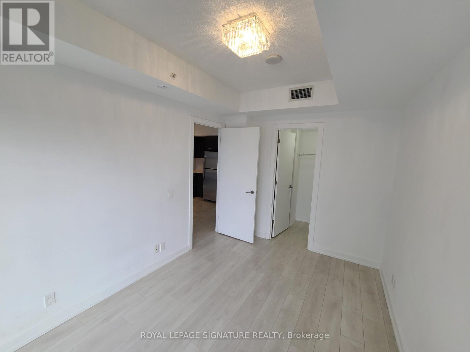 3203 - 2220 Lake Shore Boulevard W, Toronto, Ontario  M8Y 0C1 - Photo 9 - W13574044