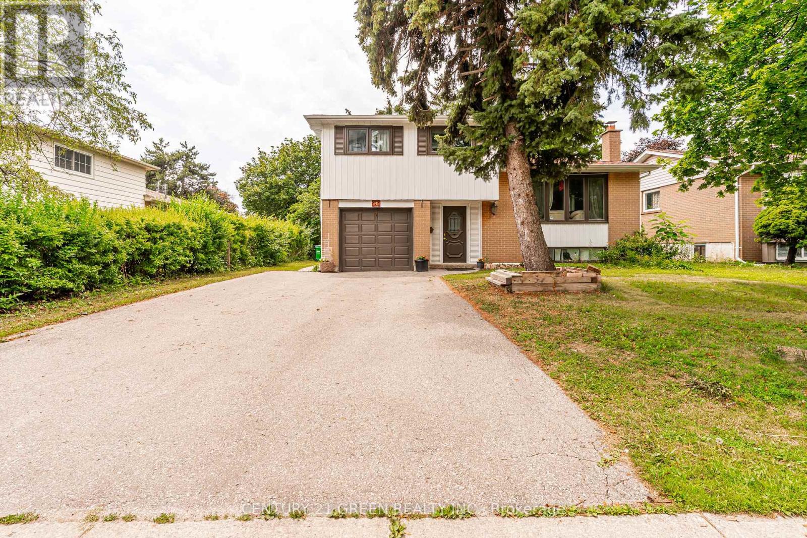 349 Bartley Bull Parkway, Brampton, Ontario  L6W 2L5 - Photo 1 - W13574056