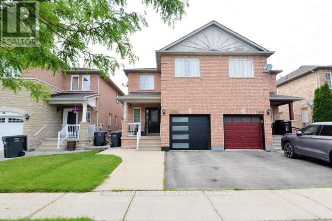 3388 Crimson King Circle, Mississauga, Ontario  L5N 8N1 - Photo 2 - W13574064