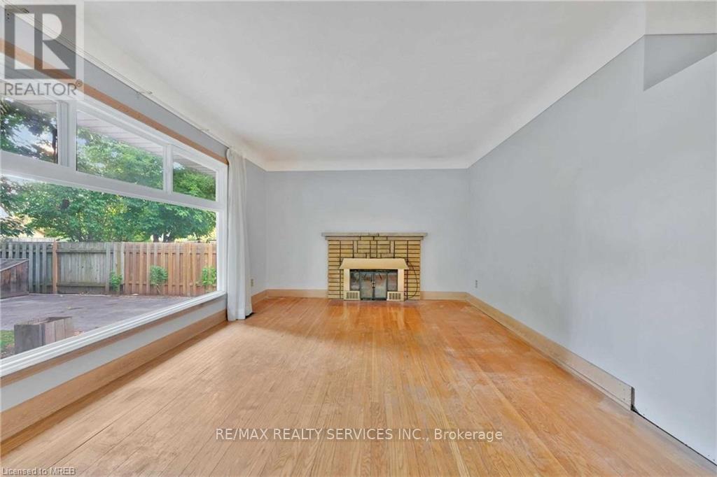 675 Inverness Avenue, Burlington, Ontario  L7T 3S9 - Photo 24 - W13574074