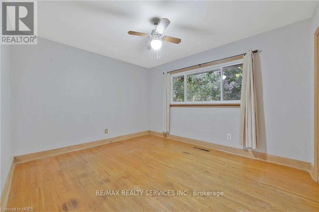 675 Inverness Avenue, Burlington, Ontario  L7T 3S9 - Photo 8 - W13574074