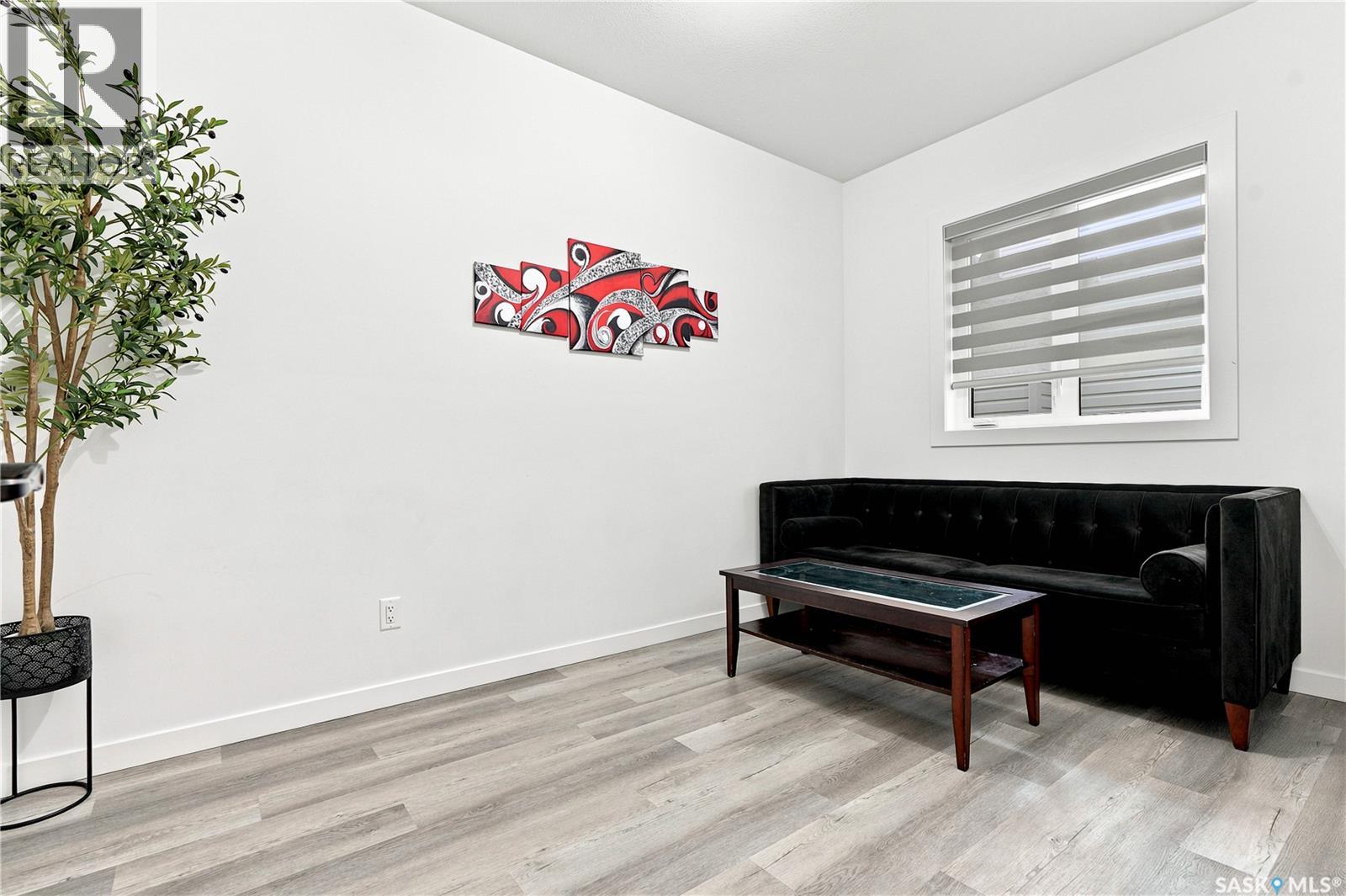 530 Taskamanwa Street, Saskatoon, Saskatchewan S7V 1P8 - Photo 5 - SK042772