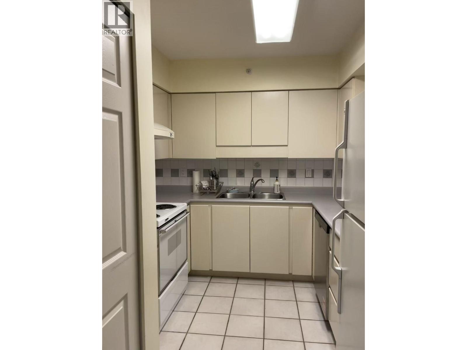 8248 Lansdowne Road, Richmond, British Columbia  V6X 3Y9 - Photo 5 - R3147220
