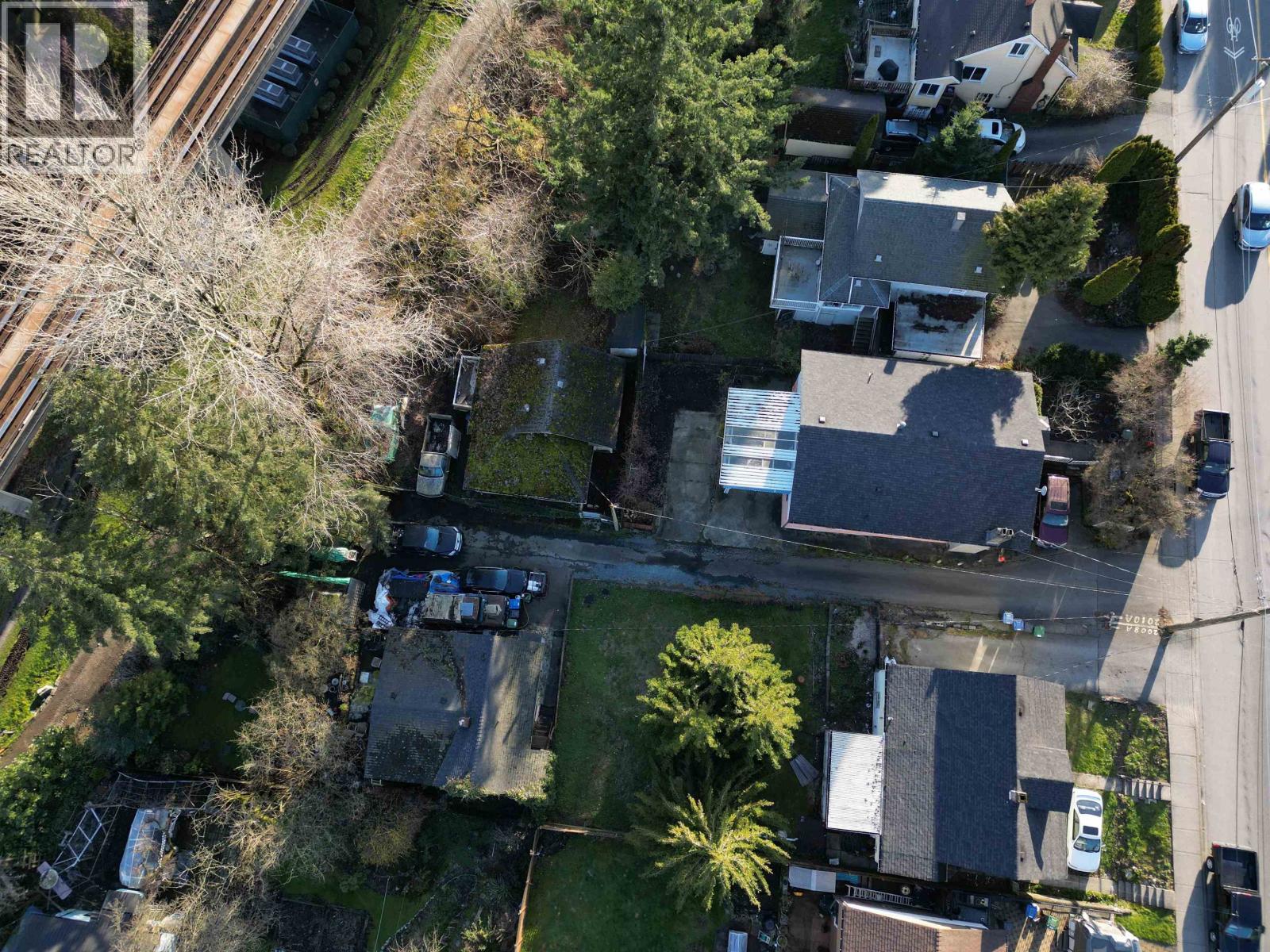 214 Sixth Street, New Westminster, British Columbia  V3L 3A2 - Photo 2 - C8080497